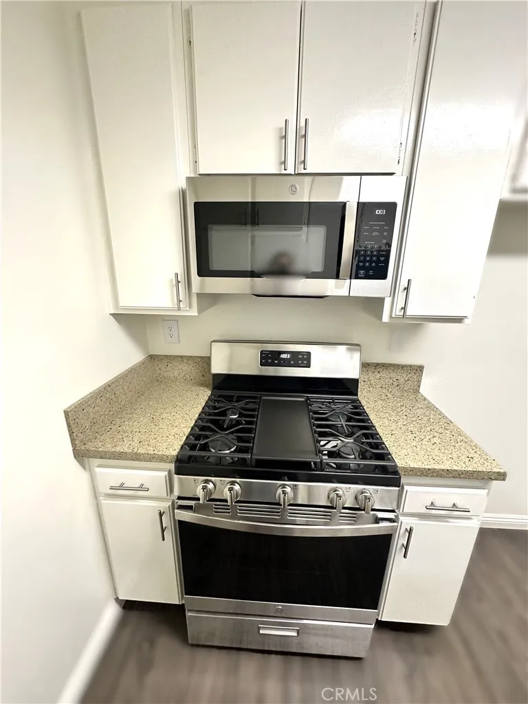 18225 Kingsdale Avenue #103 Redondo Beach, CA 90278