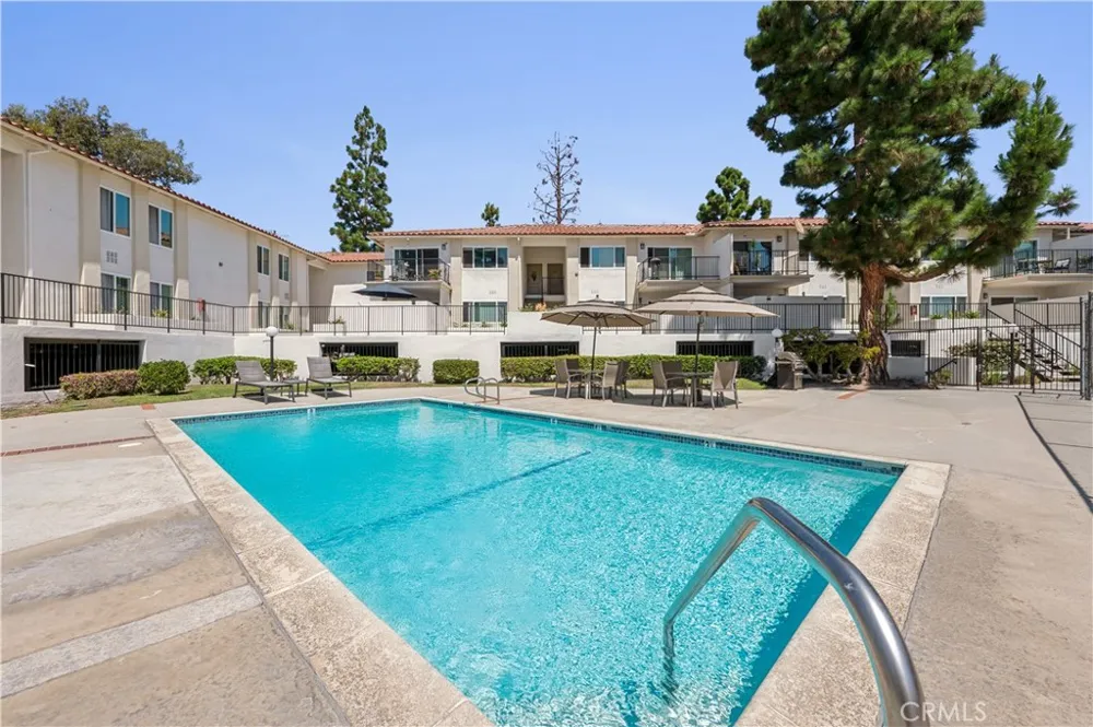 18225 Kingsdale Avenue #103 Redondo Beach, CA 90278