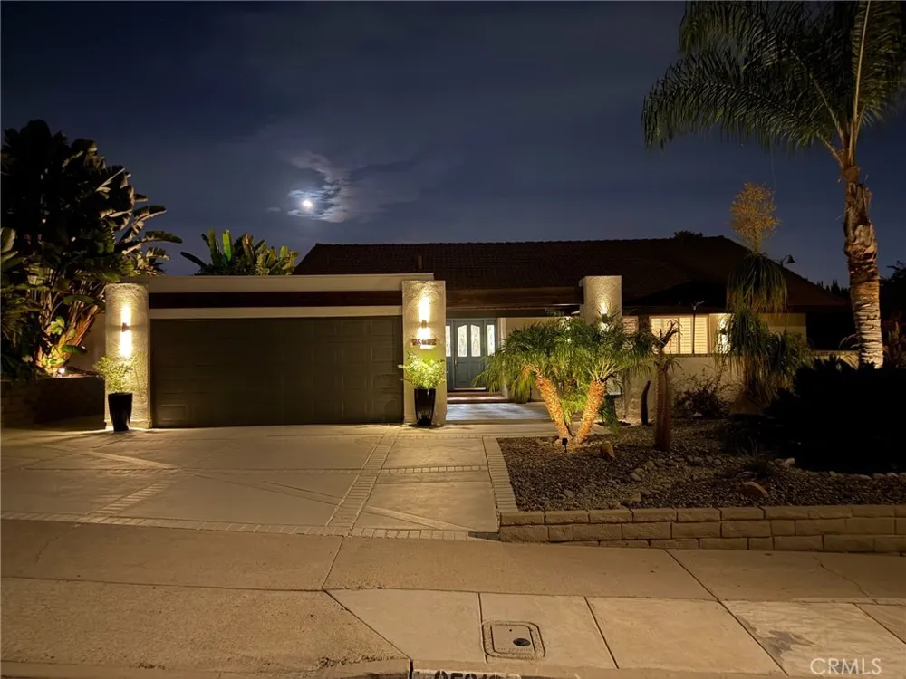 25312 Pike Laguna Hills, CA 92653
