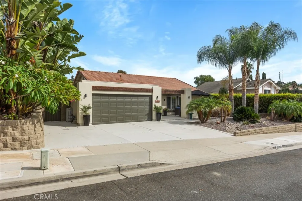 25312 Pike Laguna Hills, CA 92653