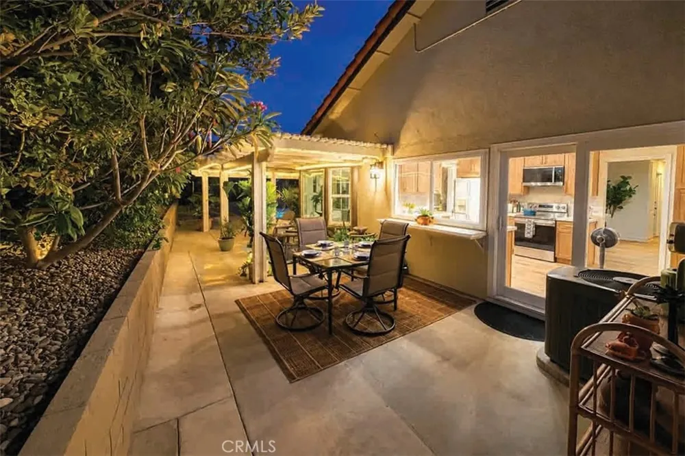 25312 Pike Laguna Hills, CA 92653