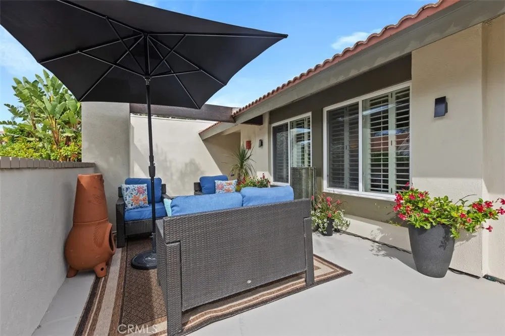 25312 Pike Laguna Hills, CA 92653