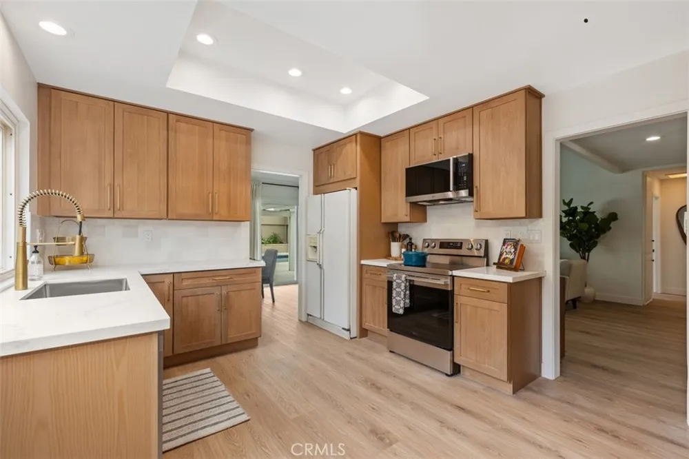 25312 Pike Laguna Hills, CA 92653