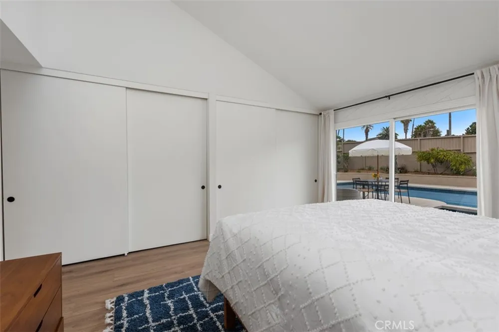 25312 Pike Laguna Hills, CA 92653