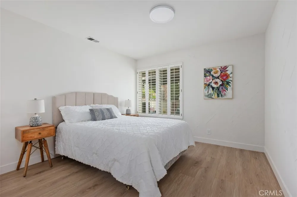 25312 Pike Laguna Hills, CA 92653