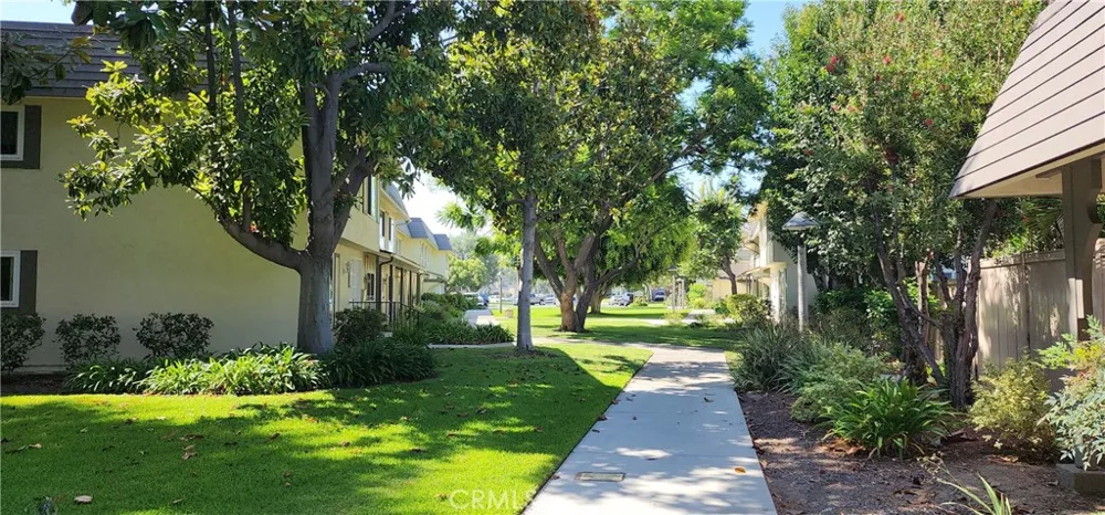4042 Orange Avenue Cypress, CA 90630