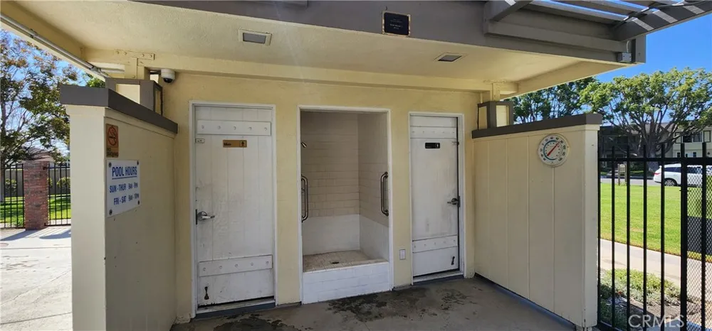 4042 Orange Avenue Cypress, CA 90630
