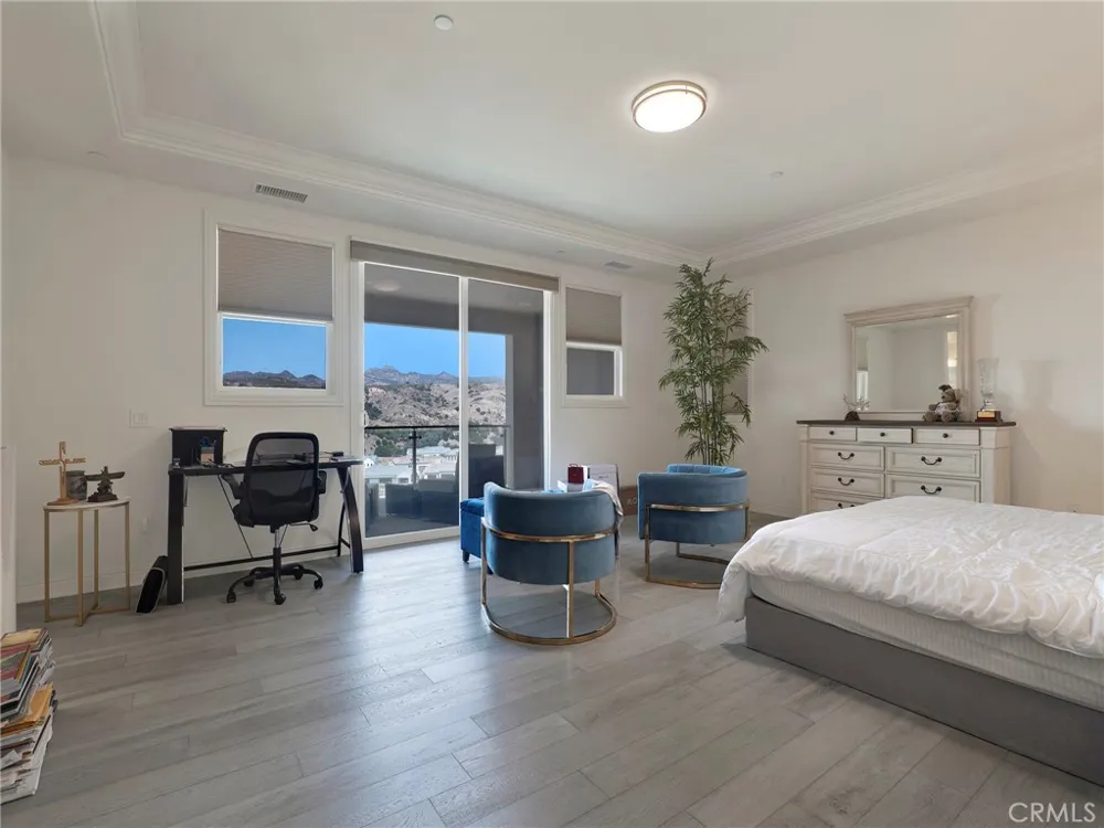 11911 Ancona Porter Ranch, CA 91326