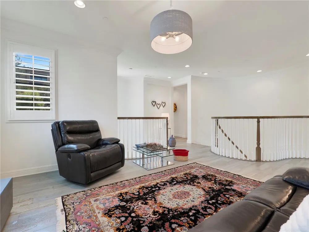 11911 Ancona Porter Ranch, CA 91326