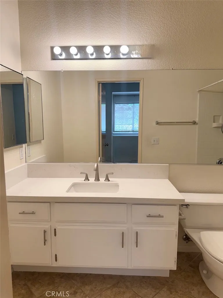 8 Pinyon Jay Aliso Viejo, CA 92656