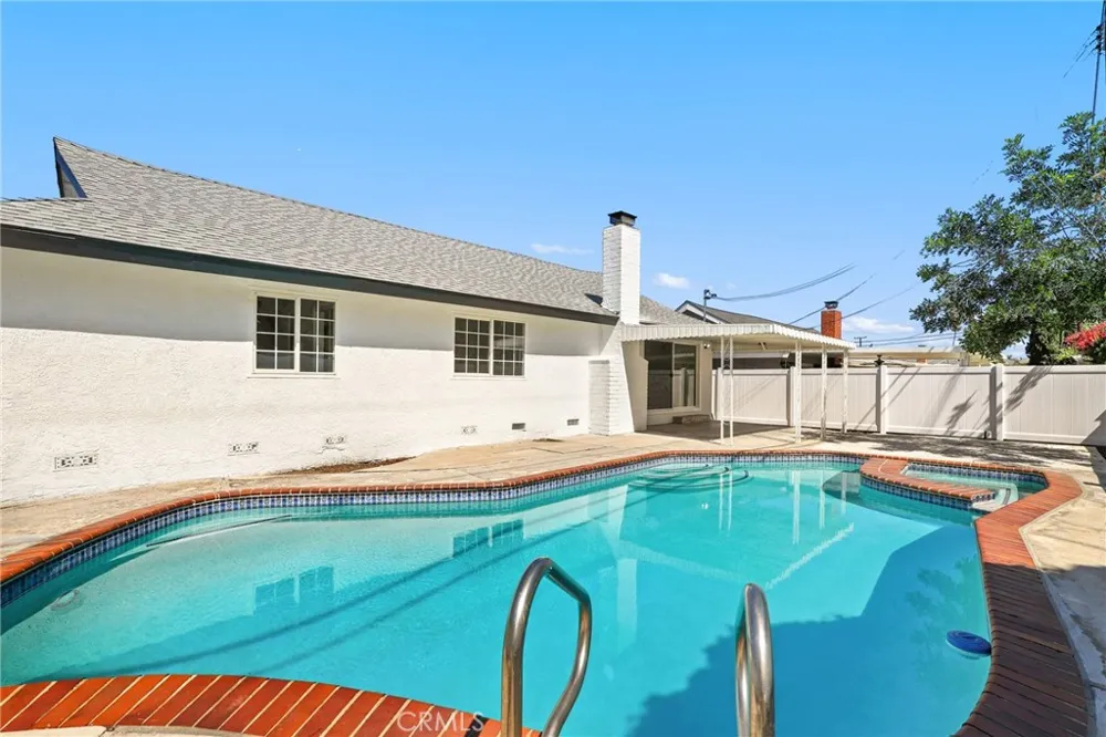220 Gwynwood Avenue La Habra, CA 90631