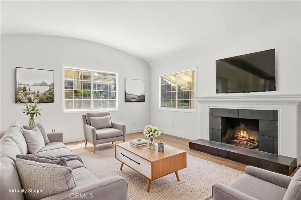 4874 Park Riverside, CA 92507