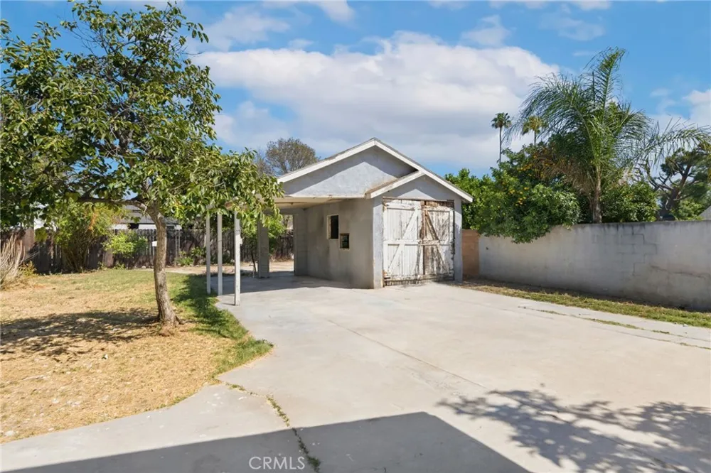 4874 Park Riverside, CA 92507