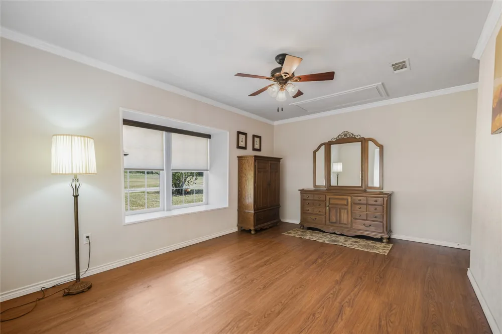 2481 Highway 21 W Dale, TX 78616