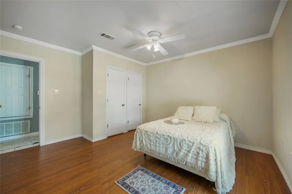 2481 Highway 21 W Dale, TX 78616