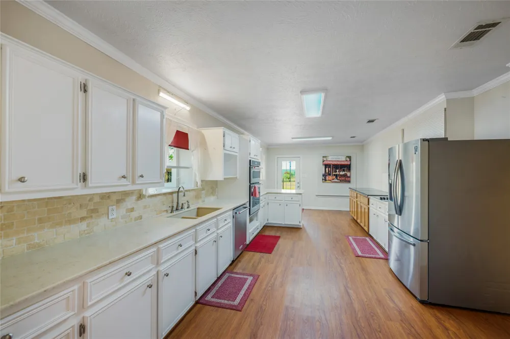 2481 Highway 21 W Dale, TX 78616