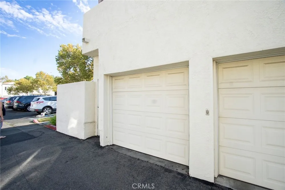 21203 Trumpet #203 Newhall, CA 91321