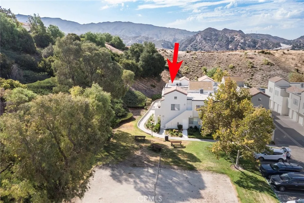 21203 Trumpet #203 Newhall, CA 91321