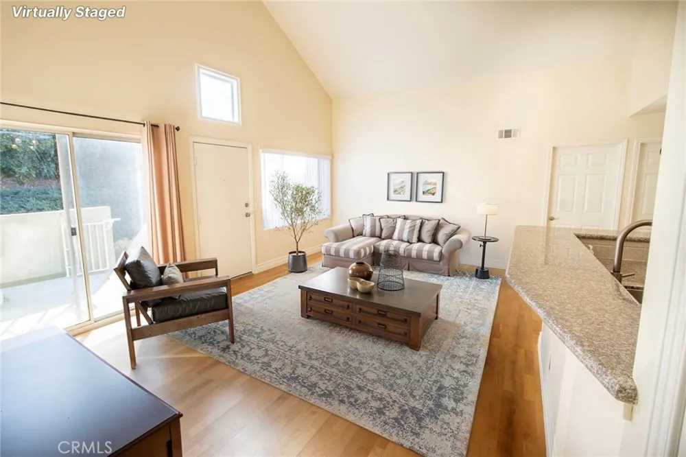 21203 Trumpet #203 Newhall, CA 91321