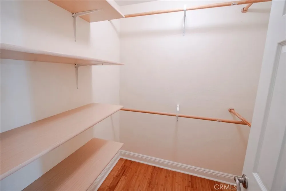 21203 Trumpet #203 Newhall, CA 91321