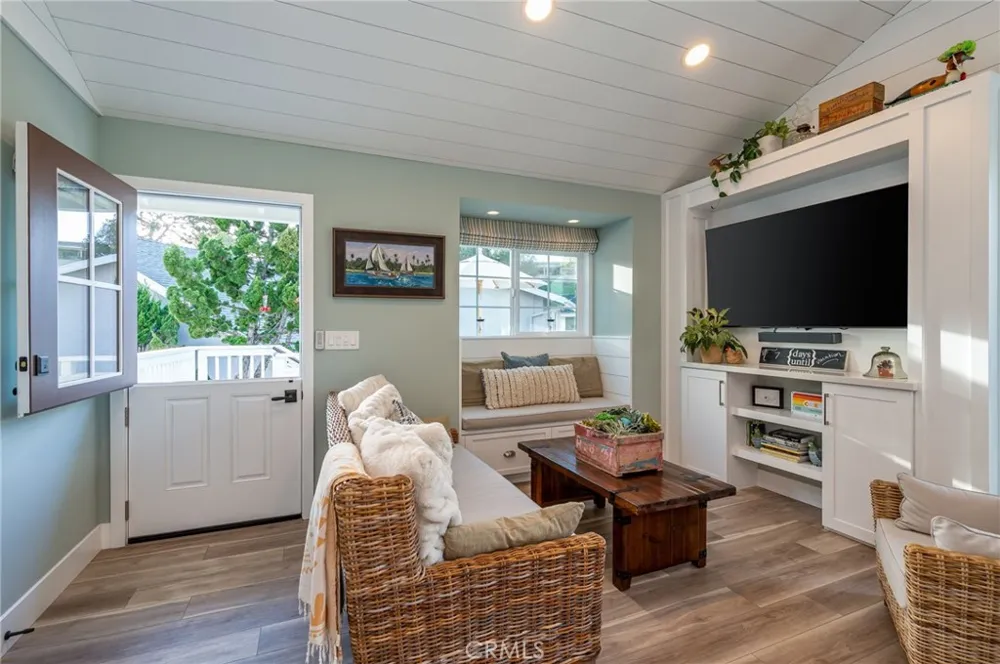 8239 Sugarman Drive La Jolla, CA 92037