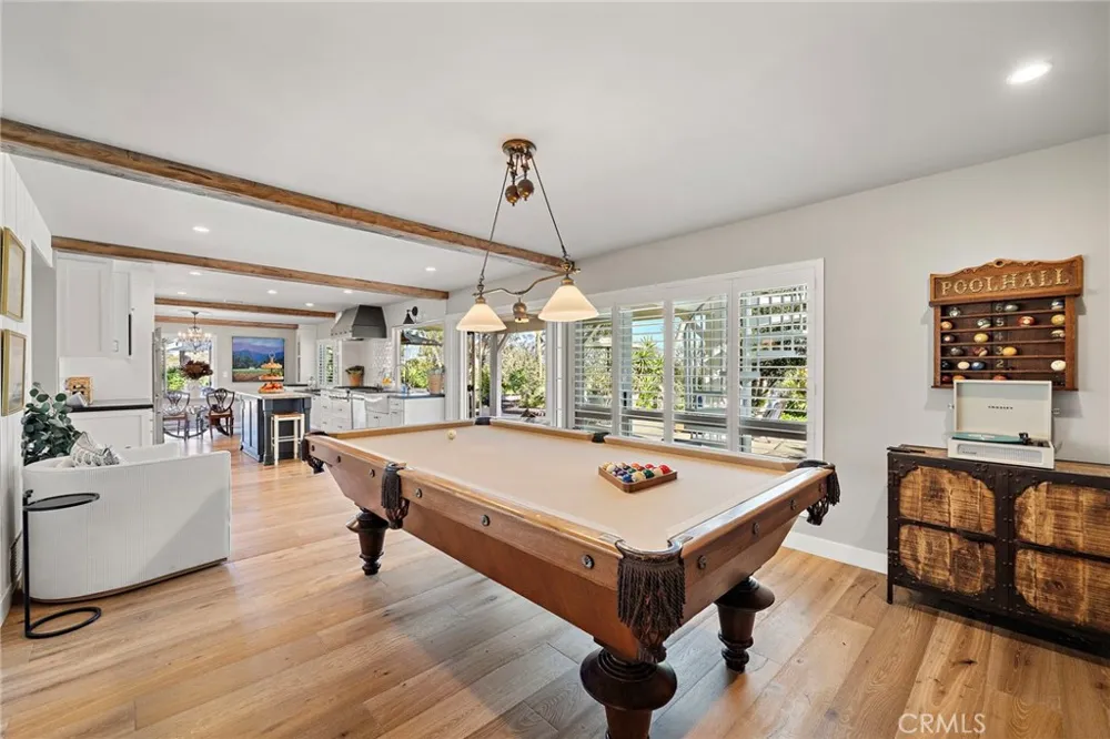 8239 Sugarman Drive La Jolla, CA 92037