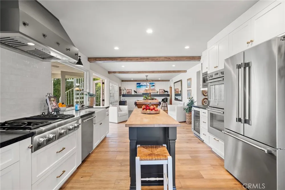 8239 Sugarman Drive La Jolla, CA 92037