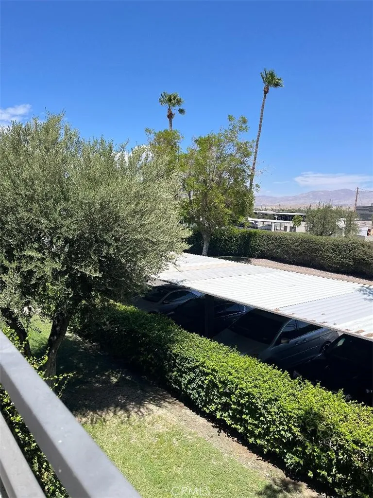 420 Villa Court #211 Palm Springs, CA 92262