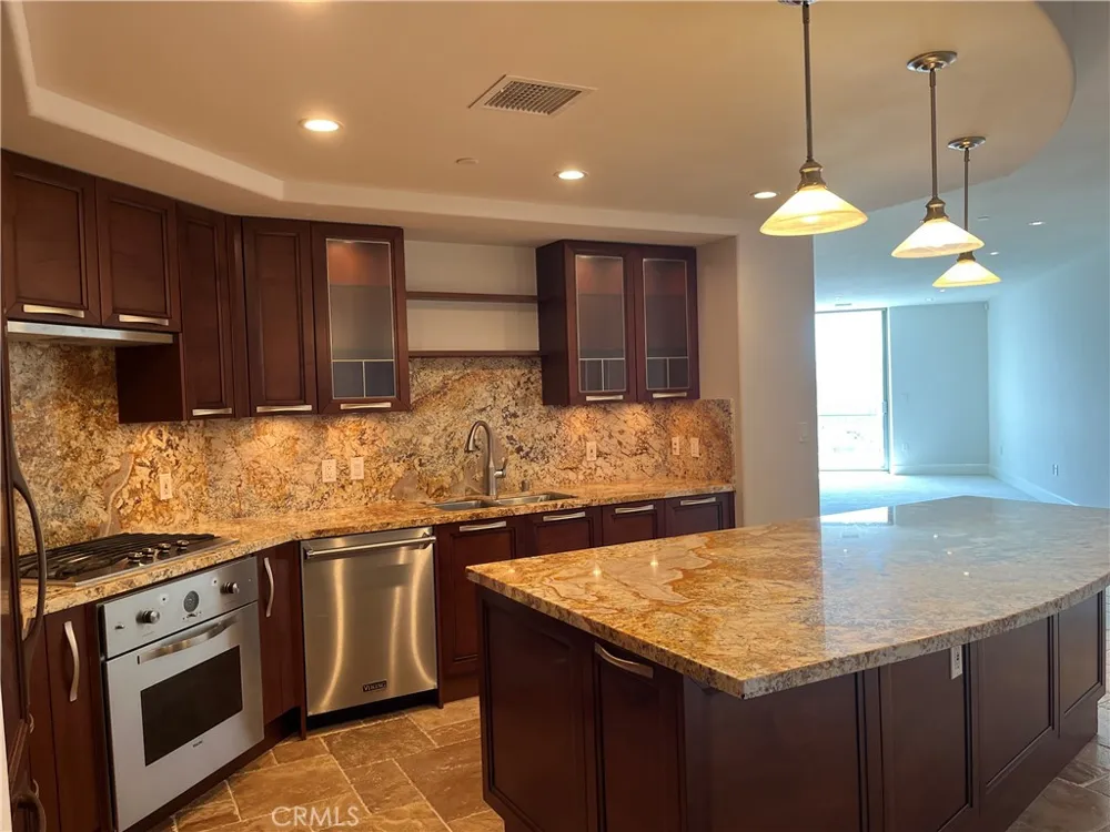 8087 Scholarship Irvine, CA 92612