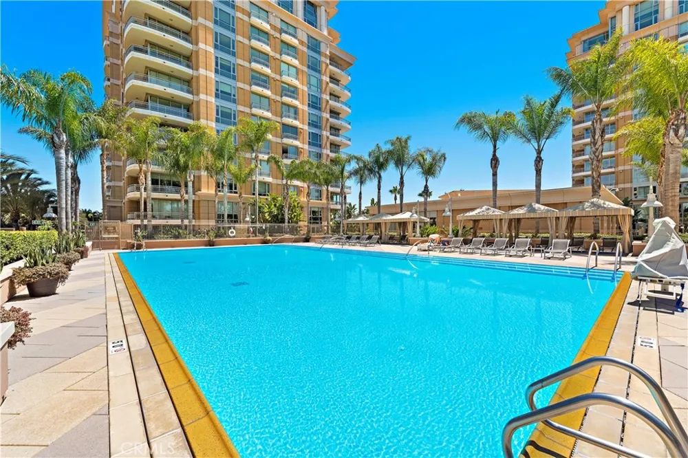 8087 Scholarship Irvine, CA 92612