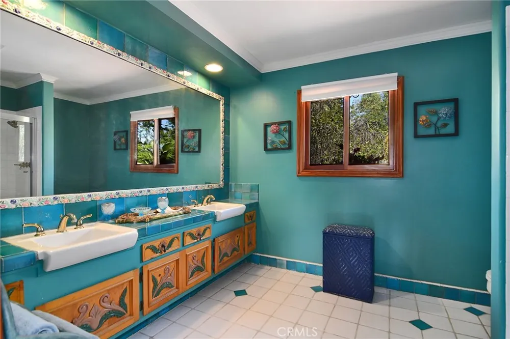 18690 Pasadero Drive Tarzana, CA 91356