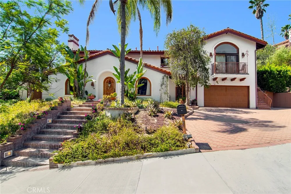 18690 Pasadero Drive Tarzana, CA 91356