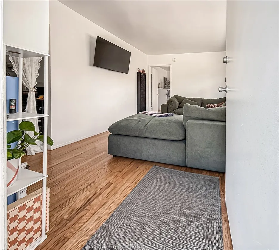 5459 Inglewood Culver City, CA 90230
