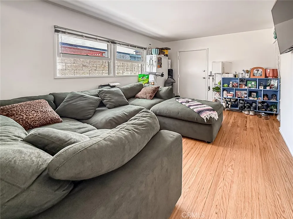 5459 Inglewood Culver City, CA 90230