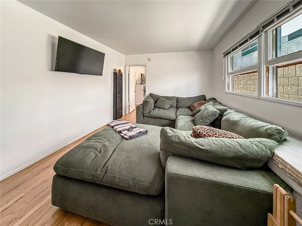 5459 Inglewood Culver City, CA 90230