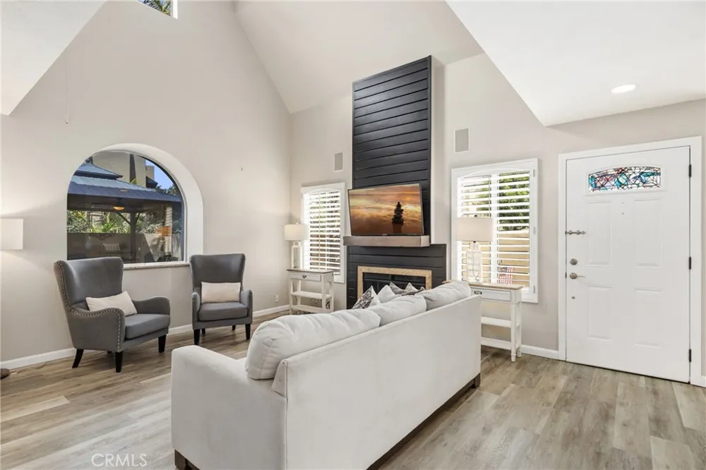 27841 Persimmon #44 Mission Viejo, CA 92691