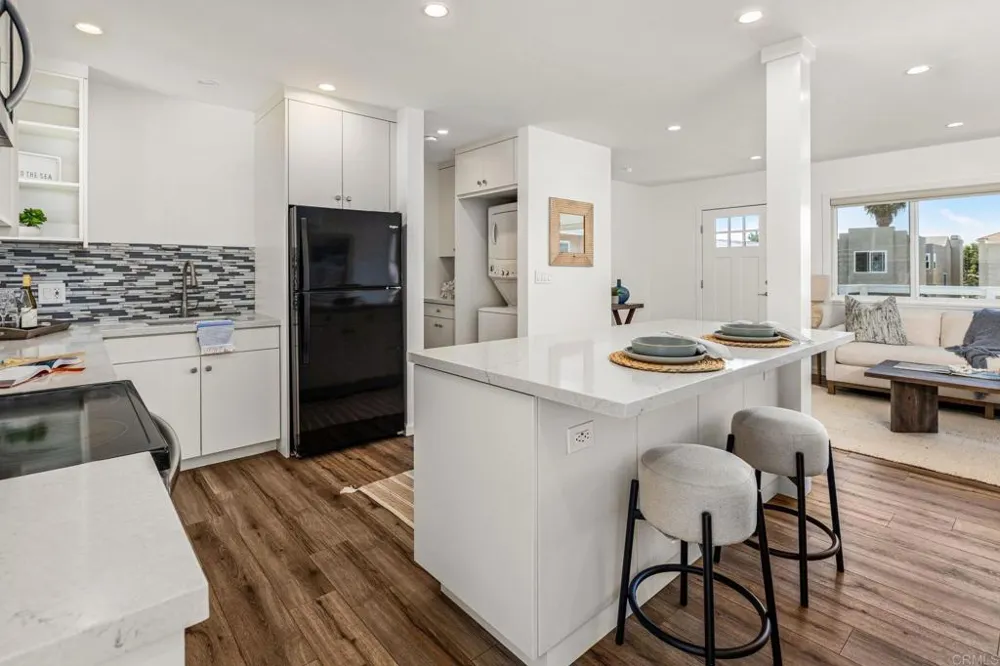 2423 Newcastle Avenue Cardiff by the Sea, CA 92007