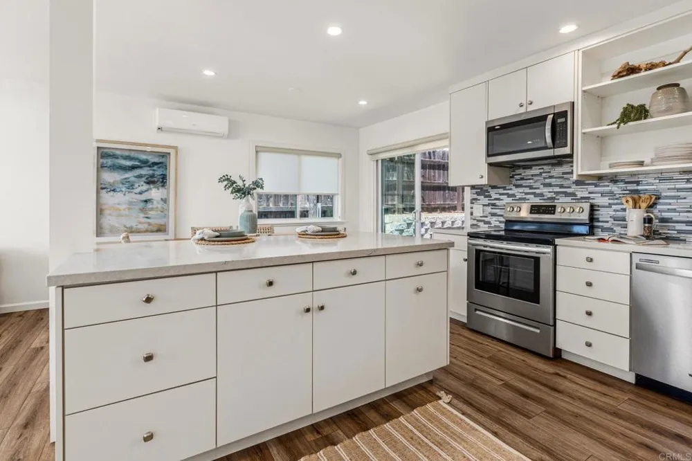 2423 Newcastle Avenue Cardiff by the Sea, CA 92007