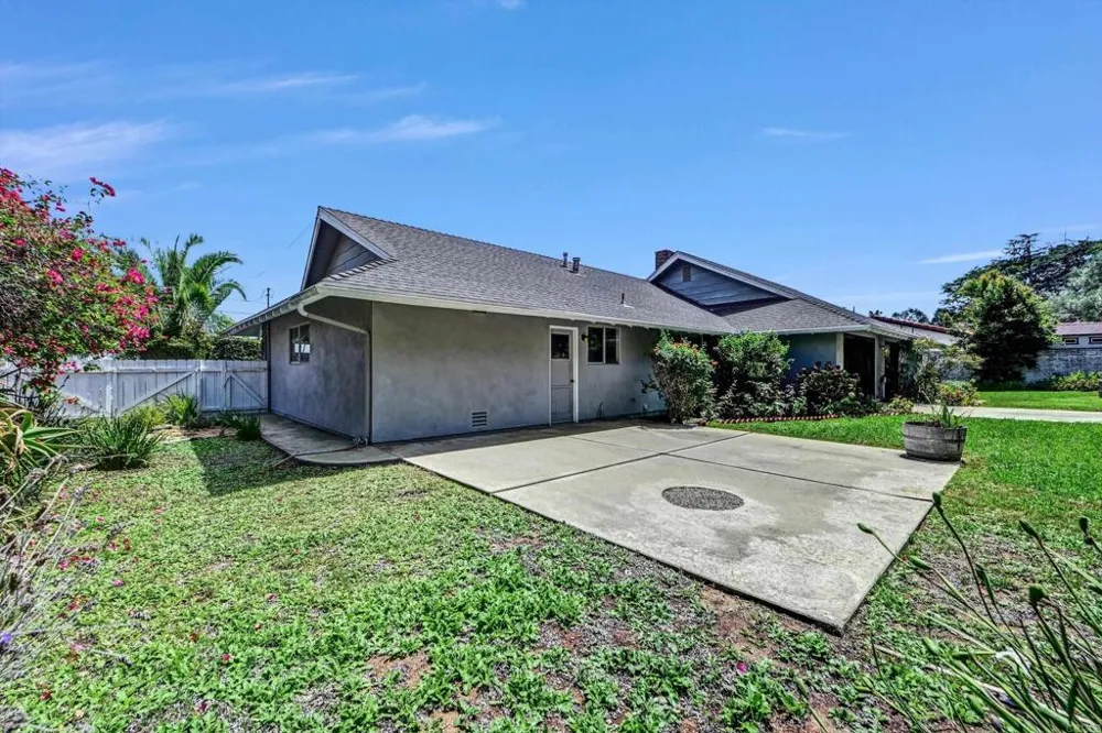 3495 Ridgecrest Dr. Carlsbad, CA 92008