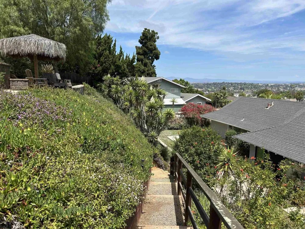 3495 Ridgecrest Dr. Carlsbad, CA 92008