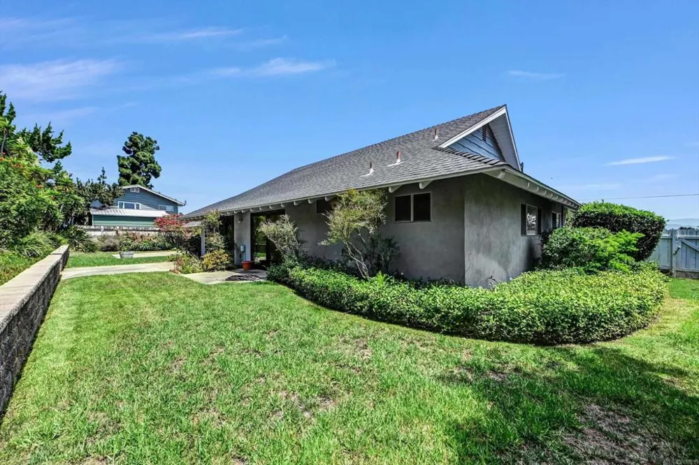 3495 Ridgecrest Dr. Carlsbad, CA 92008
