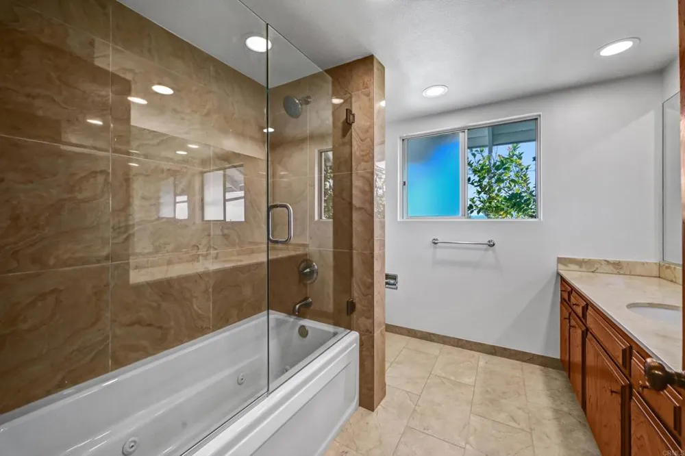 3495 Ridgecrest Dr. Carlsbad, CA 92008
