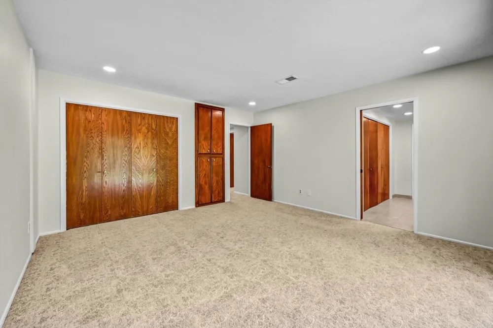 3495 Ridgecrest Dr. Carlsbad, CA 92008