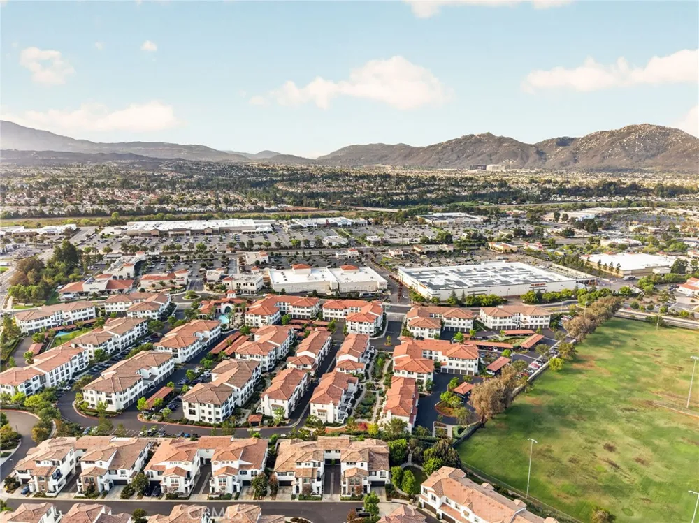 31865 Calle Luz Temecula, CA 92592