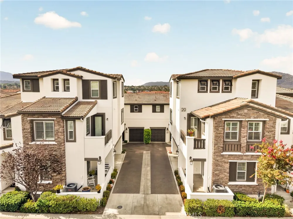 31865 Calle Luz Temecula, CA 92592