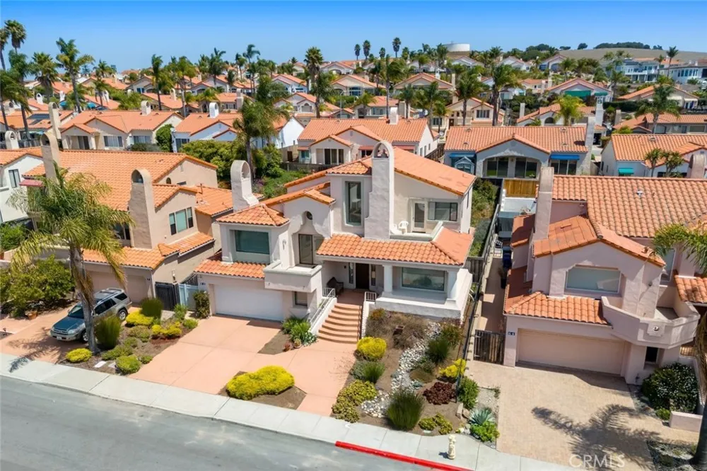 68 Whitecap Street Pismo Beach, CA 93449