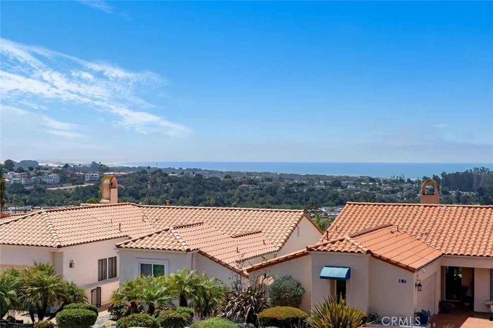 68 Whitecap Street Pismo Beach, CA 93449