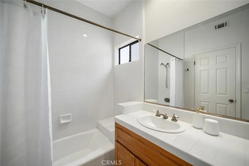 68 Whitecap Street Pismo Beach, CA 93449