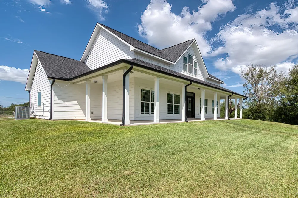 1335 Hilltop Road East Bernard, TX 77435