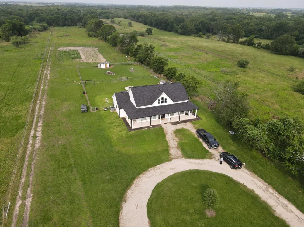 1335 Hilltop Road East Bernard, TX 77435